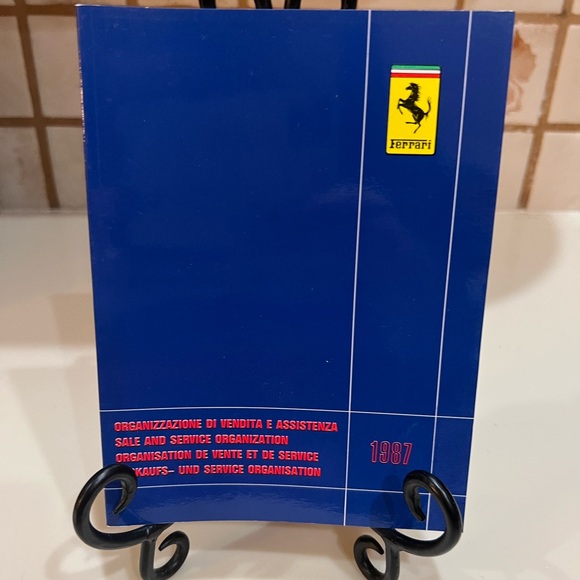 Ferrari Sales & Service Organization 1989 Blue Booklet - Picture 1 of 5